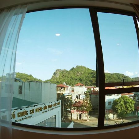 Khách Sạn Hoa Ban Trắng Son La Esterno foto