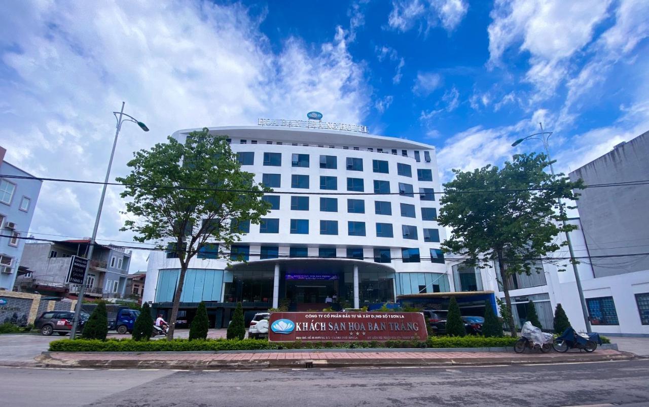 Khách Sạn Hoa Ban Trắng Son La Esterno foto