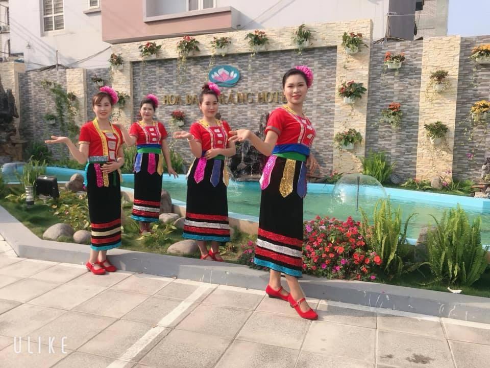 Khách Sạn Hoa Ban Trắng Son La Esterno foto