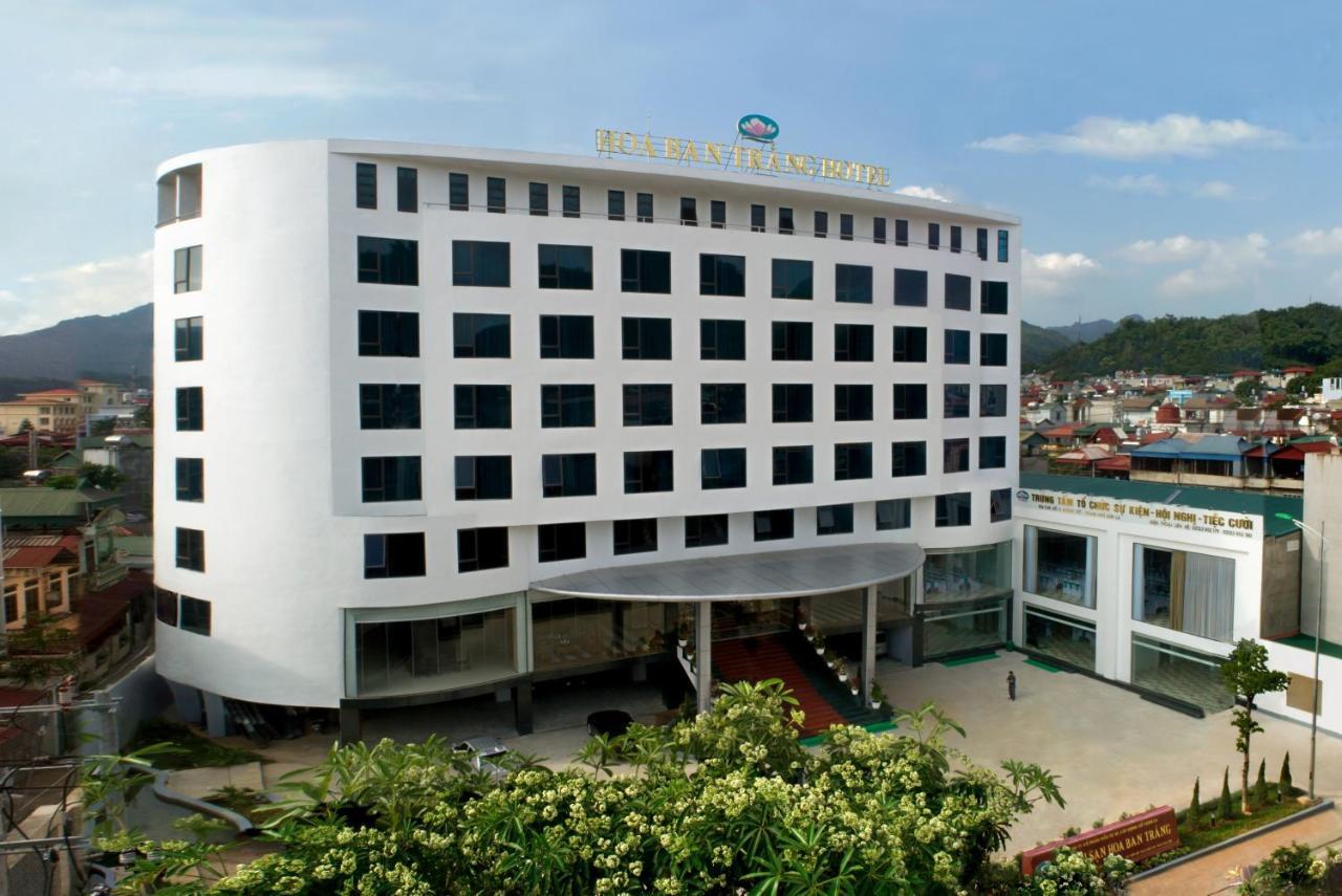 Khách Sạn Hoa Ban Trắng Son La Esterno foto